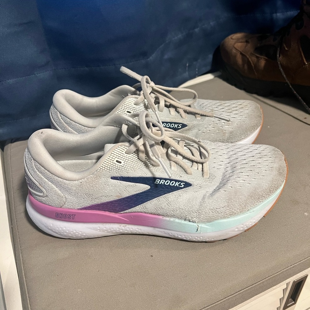 Brooks Ghost - image 1